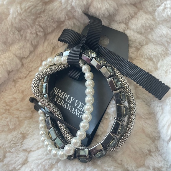Simple Vera Vera Wang Black Silver Crystal Stone Set of Three Stretch Bracelet - Picture 10 of 15